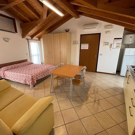 Residence Mediterraneo - Agenzia Cocal Каорле Екстериор снимка